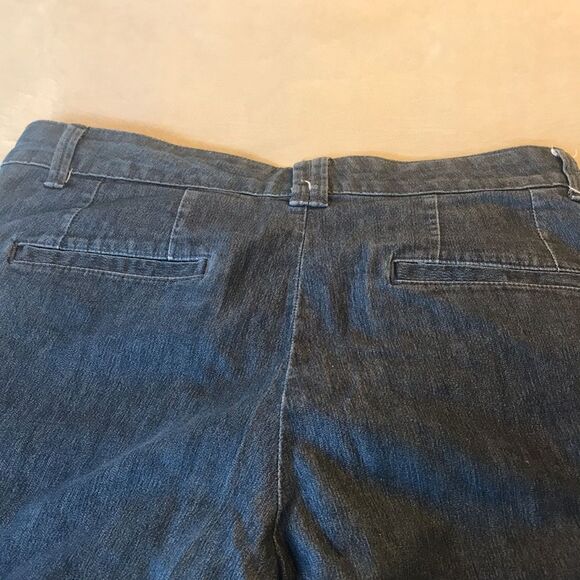 Womens capris - Picture 2 of 5